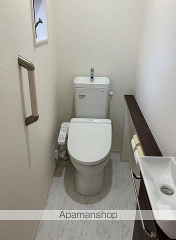 東急東横線 元住吉駅 徒歩20分 2階建 築8年のトイレ写真
