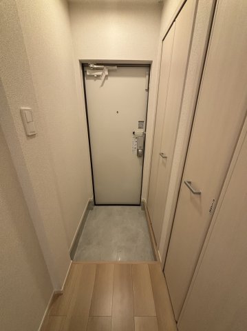 ＪＲおおさか東線 ＪＲ淡路駅 徒歩15分 3階建 築1年の玄関写真