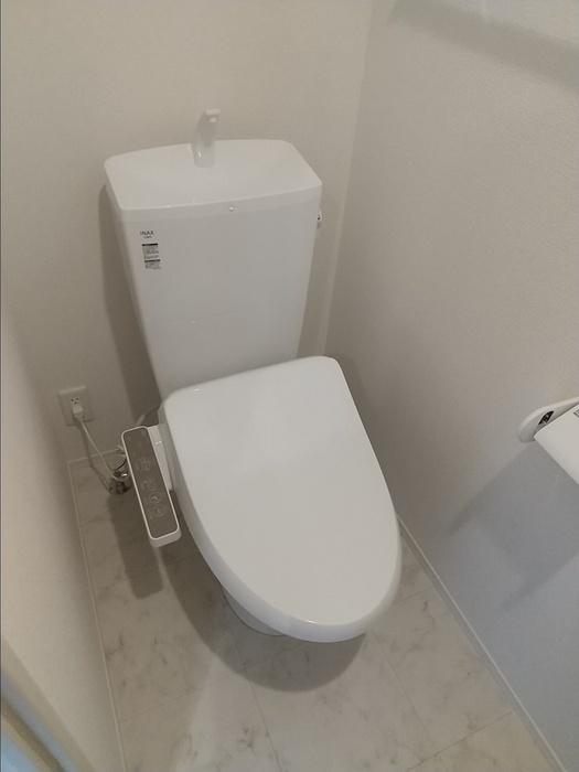 ラ トルチェ B棟のトイレ写真