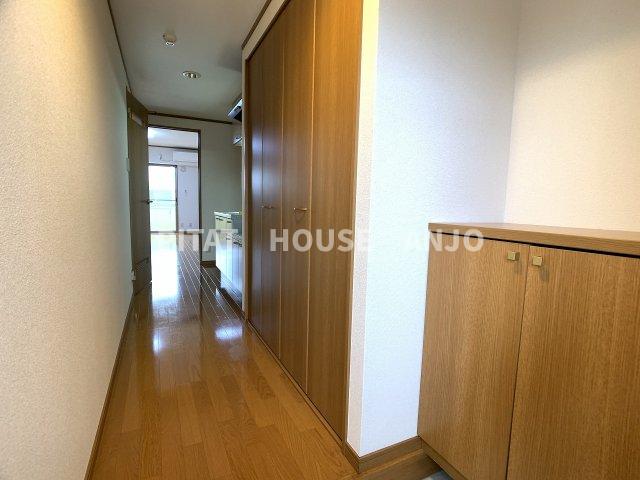 玄関　参考写真２０５（反転タイプ）