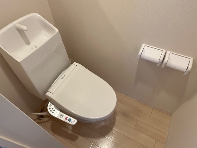 トイレ　シャワー付トイレ