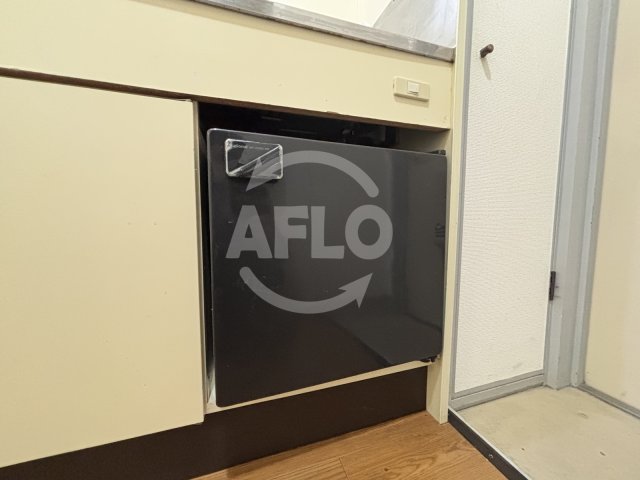 その他設備　メゾンマルヨネ九条　ミニ冷蔵庫