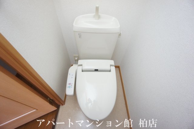 トイレ　※別号室参考写真です ※現況優先