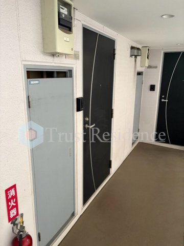 東京メトロ日比谷線 三ノ輪駅 徒歩2分 4階建 築10年の居間写真