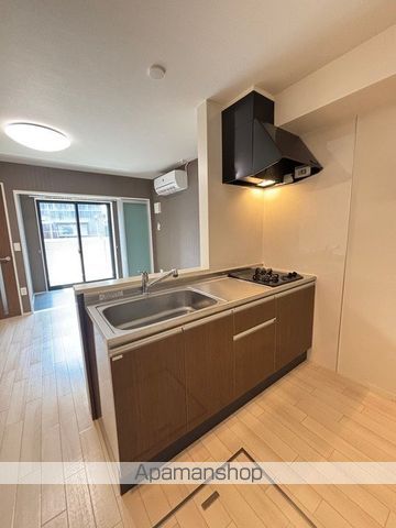 ＪＲ東海道本線 守山駅 バス乗車時間：21分 最寄りバス停で下車 徒歩3分 2階建 築3年のキッチン写真