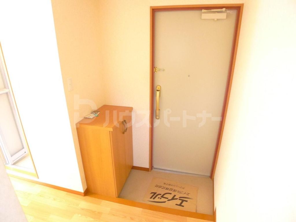 Rozen5番館の玄関写真