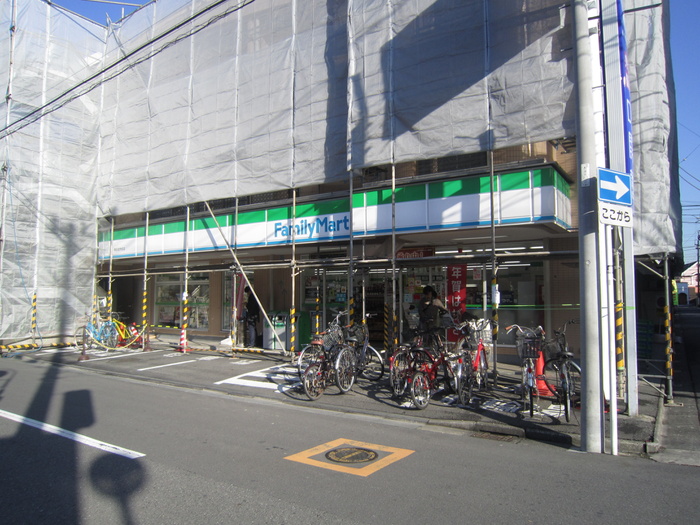 コンビニ　ファミリーマート（コンビニ）まで295m