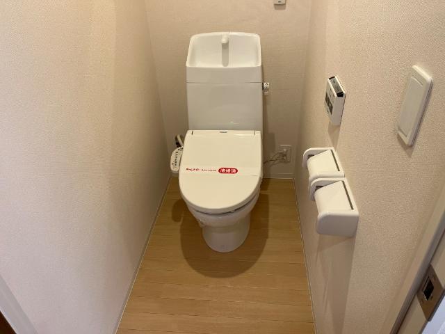 トイレ　シャワー付トイレ
