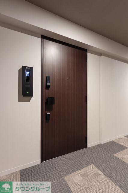 玄関　※写真は同タイプ住戸です。