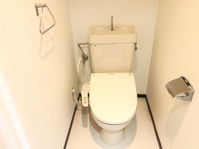 ＪＲ信越本線 北高崎駅 徒歩18分 13階建 築36年のトイレ写真