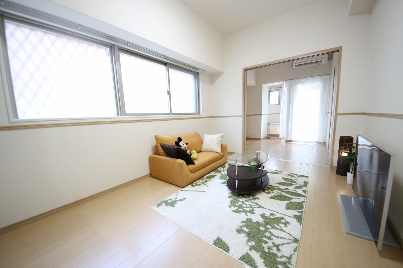 居室・リビング　※写真は同タイプの別部屋です（以下同）※