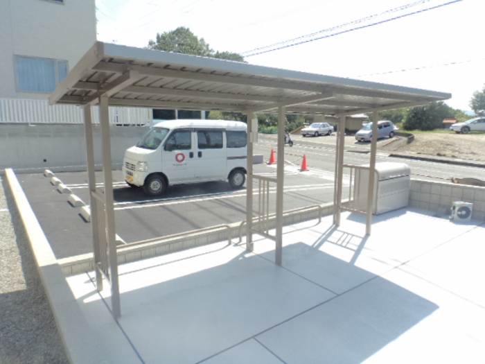 その他共有部分　屋根付き駐輪場