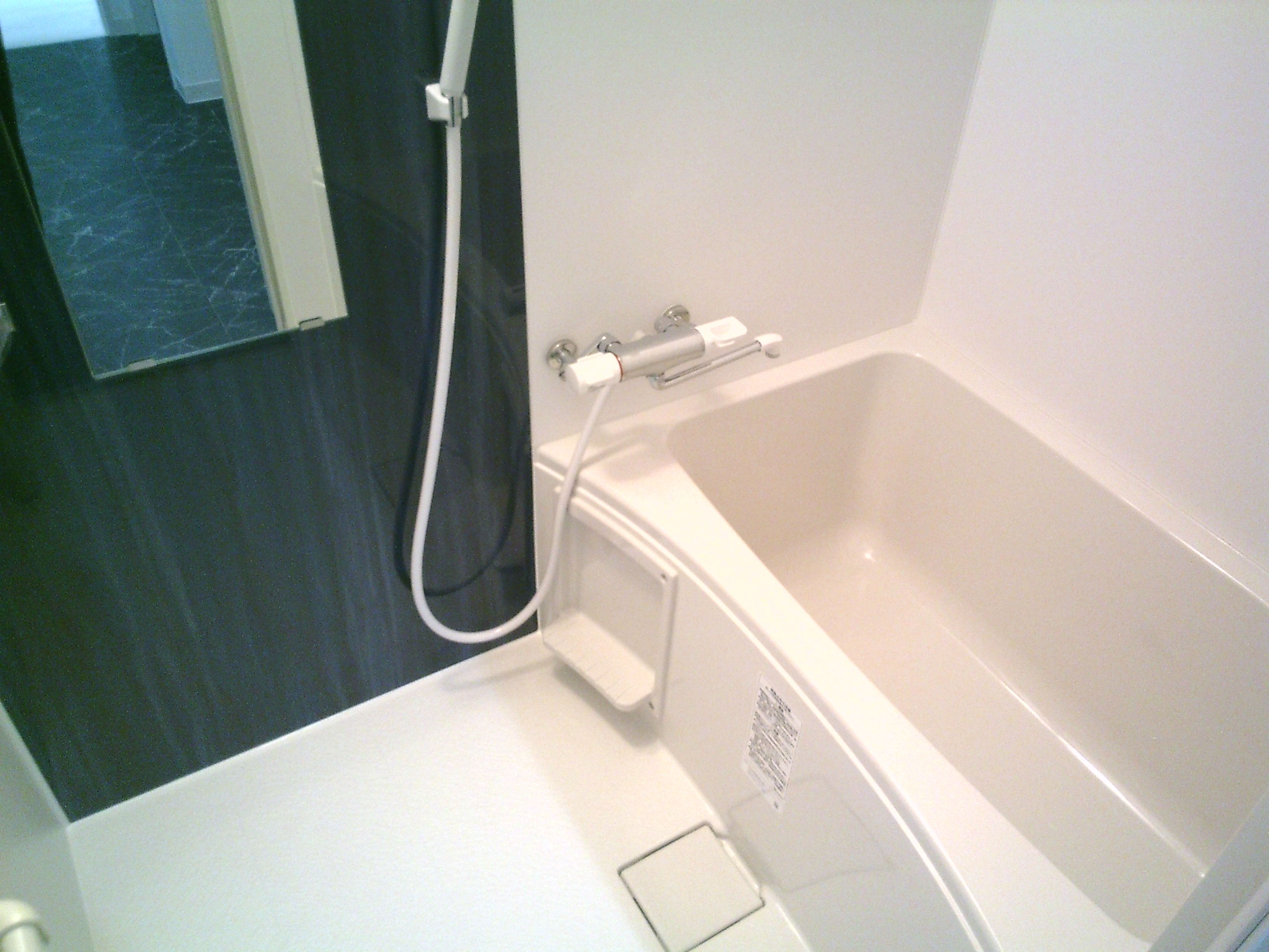 バス・シャワールーム　バスルーム