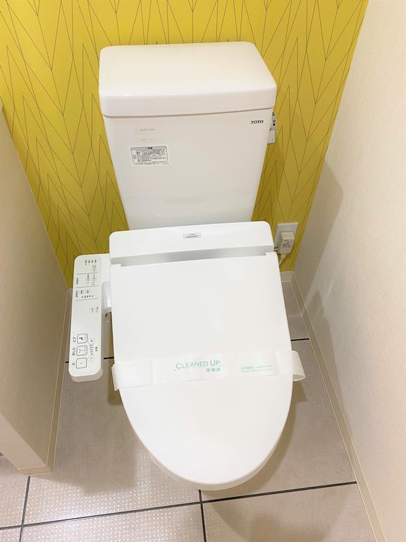 トイレ　ウォシュレット機能付便座