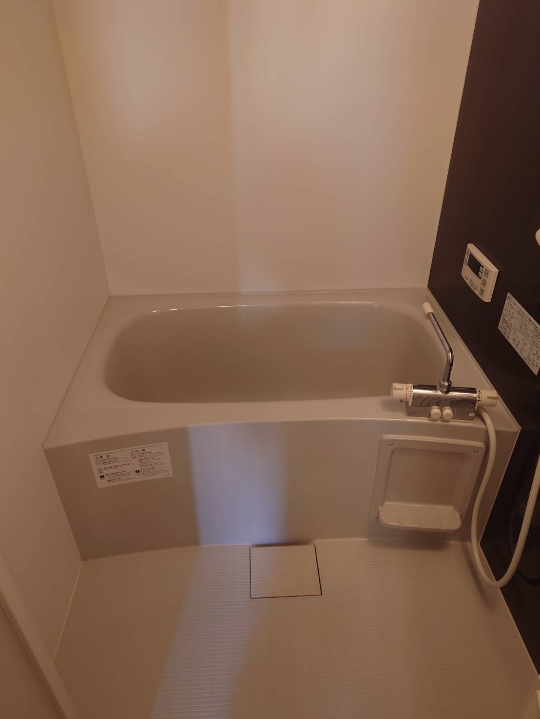 バス・シャワールーム　追い炊き機能付きユニットバス