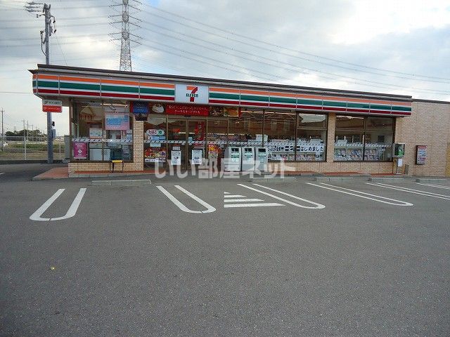 コンビニ　セブンイレブン 西尾巨海町店（コンビニ）まで1100m