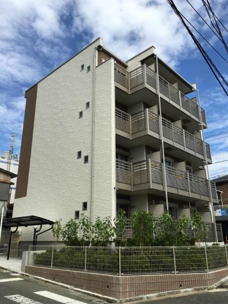 横須賀市汐見台のマンションの建物外観