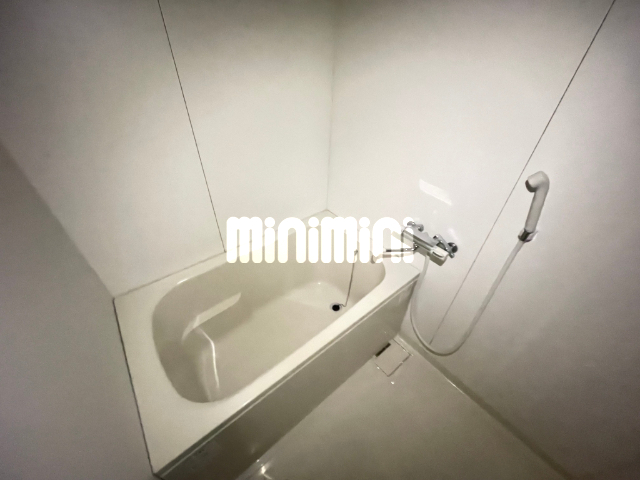 バス・シャワールーム　ゆっくり湯船に浸かってリラックス。