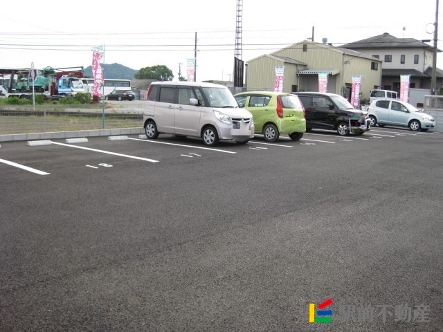 【コアやすのIIの駐車場】