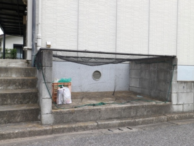 ロビー　敷地内ごみ置場