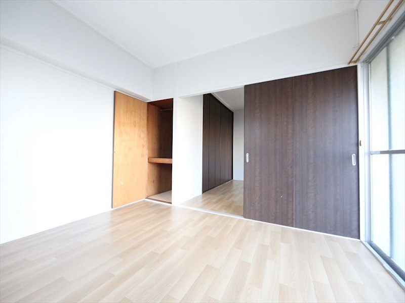 その他　洋室5.4帖　クローゼット付　バルコニー