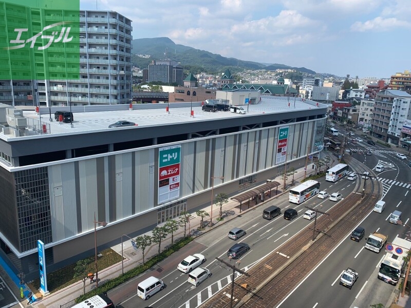 ショッピングセンター　プラっとモール（ショッピングセンター）まで668m