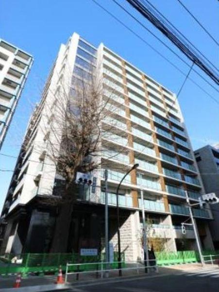 【新宿区荒木町のマンションの建物外観】