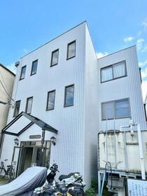 さいたま市南区曲本のマンションの建物外観