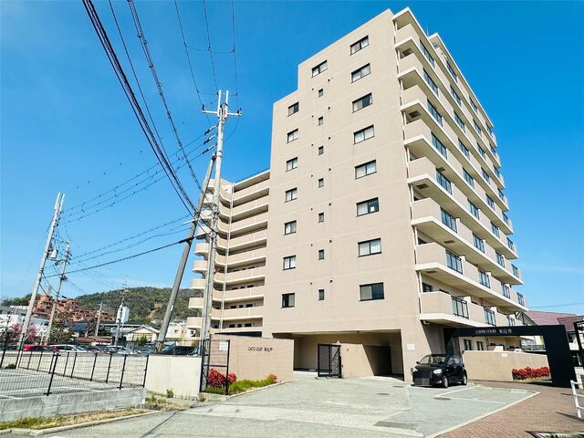 姫路市東辻井のマンションの建物外観