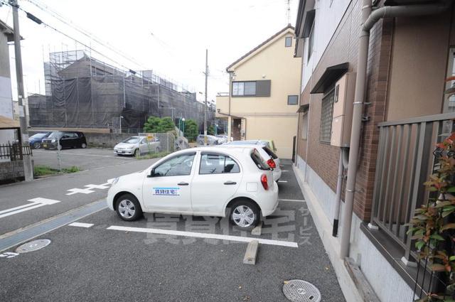 【カーサ京　池ノ上の駐車場】