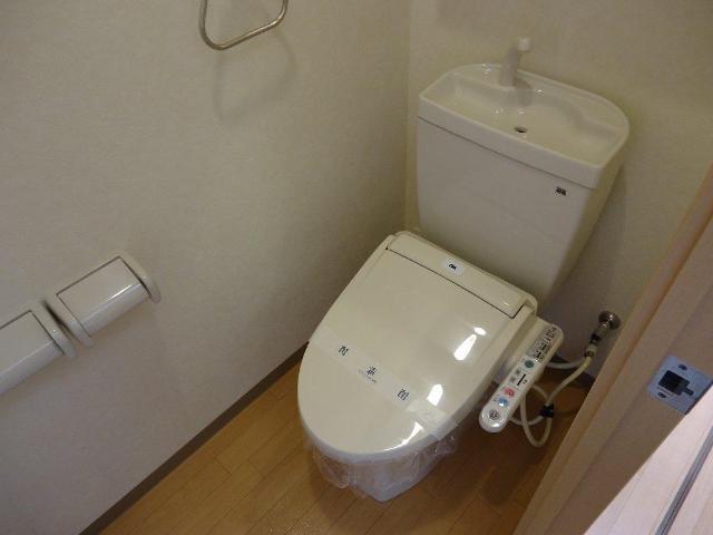 トイレ　シャワー付トイレ