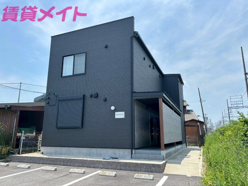 建物外観　家具家電配置イメージ