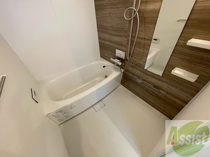 バス・シャワールーム　お風呂になります。一日の疲れを癒してくださいね。