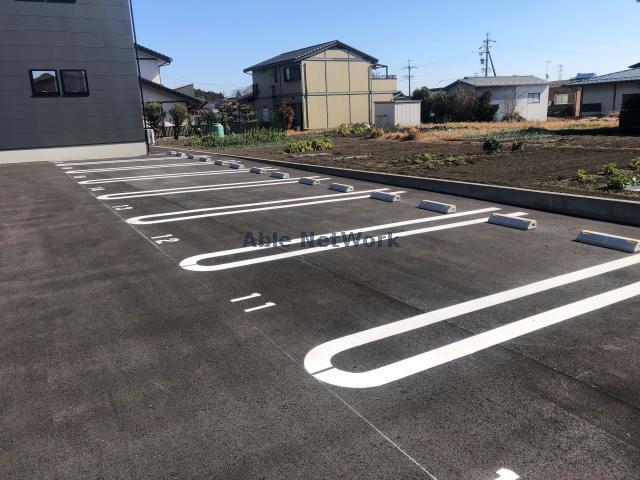 駐車場　駐車場