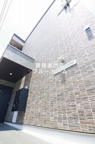 建物外観　3階建てのきれいなアパートです！