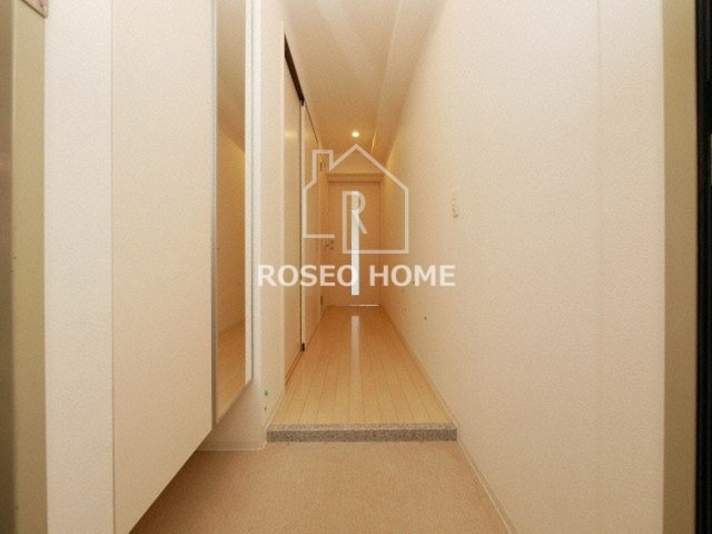 玄関　同マンション別部屋：参考写真