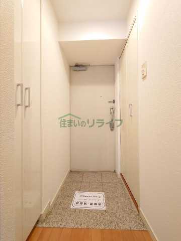 玄関　別部屋の参考写真となります