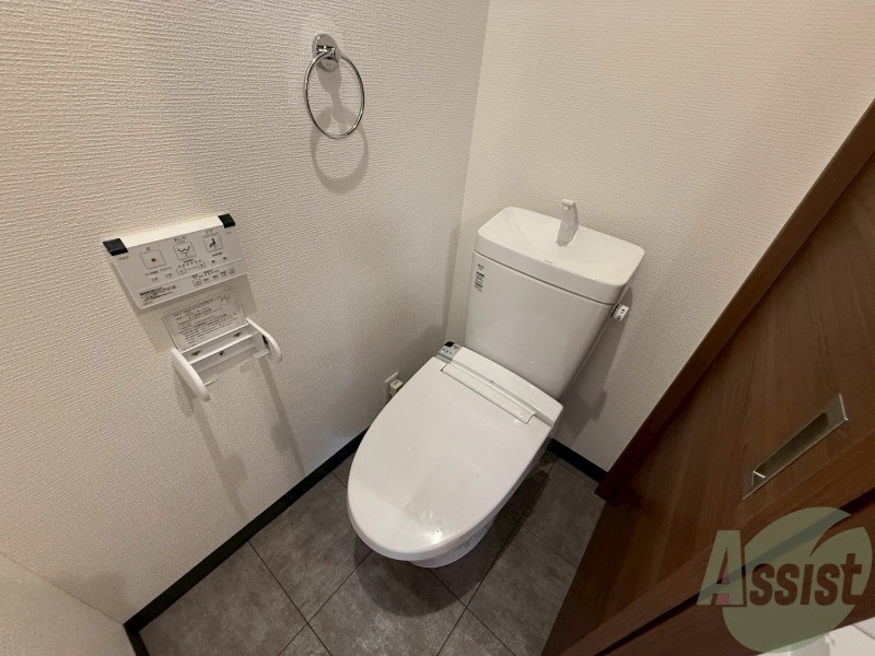 トイレ　トイレはウォシュレット付きです。シャワートイレは嬉しいですね