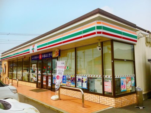コンビニ　セブンイレブン 富士市中里店（コンビニ）まで506m