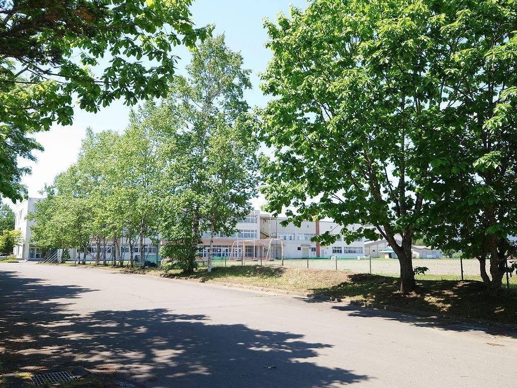 中学校　美原中学校（中学校）まで1900m