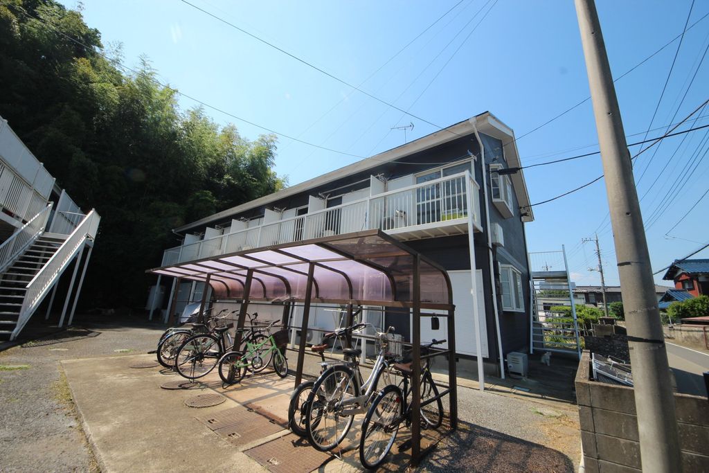 サンステージ A棟の建物外観