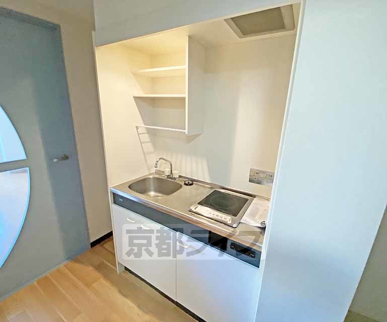 キッチン　ＩＨ式のシステムキッチンです。