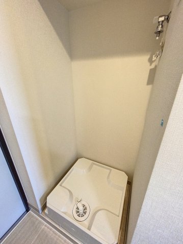 その他設備　防水パン付の室内洗濯機置場