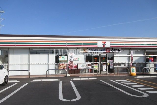 コンビニ　セブンイレブン 松阪川井町店（コンビニ）まで658m