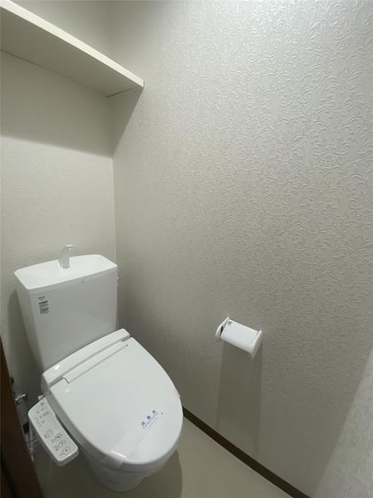 トイレ　※他号室の写真です。