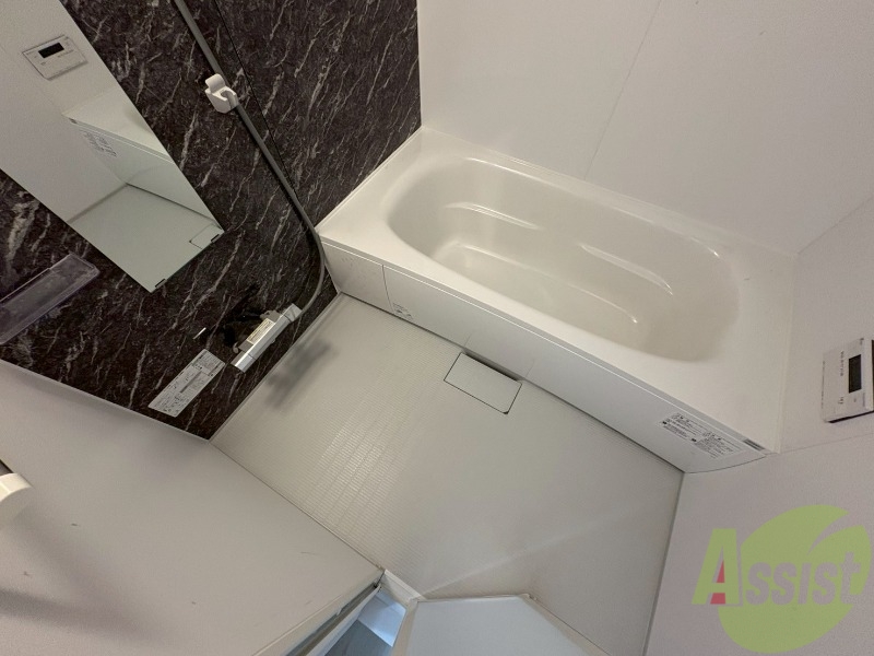 バス・シャワールーム　追い炊き機能付きでいつでも温かいお風呂に入れますね。