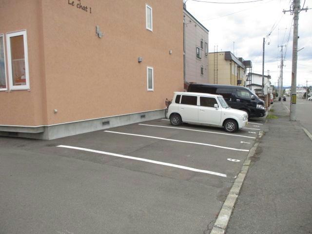 駐車場　駐車場