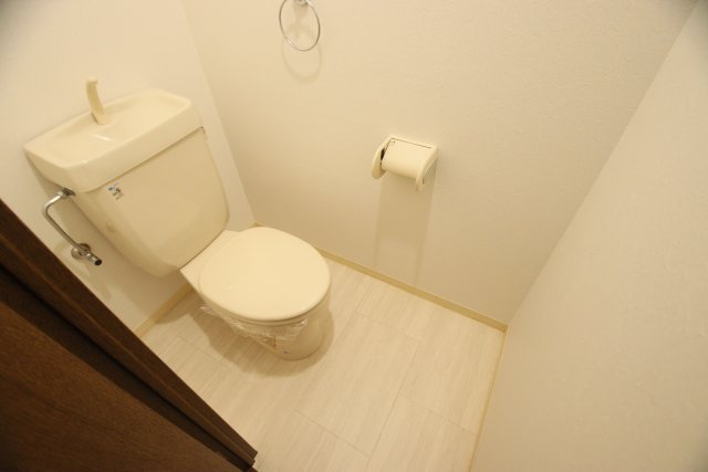 トイレ　別室の参考写真です。※現況優先