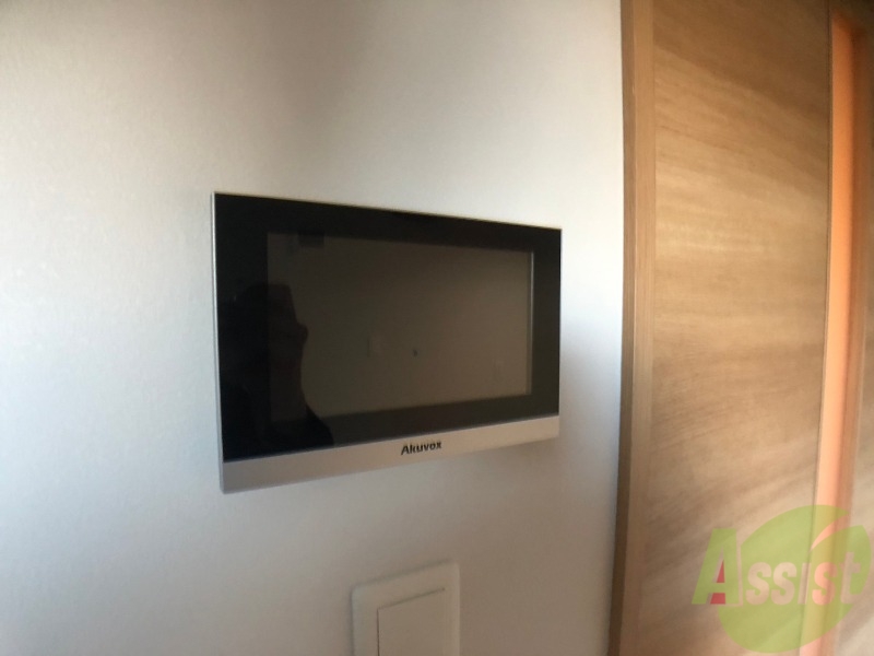 セキュリティ　ＴＶモニター付インターホンです。来客者の顔が見えるので安心！