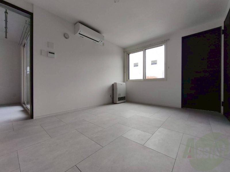 居室・リビング　白を基調とした明るい印象のお部屋になっています！